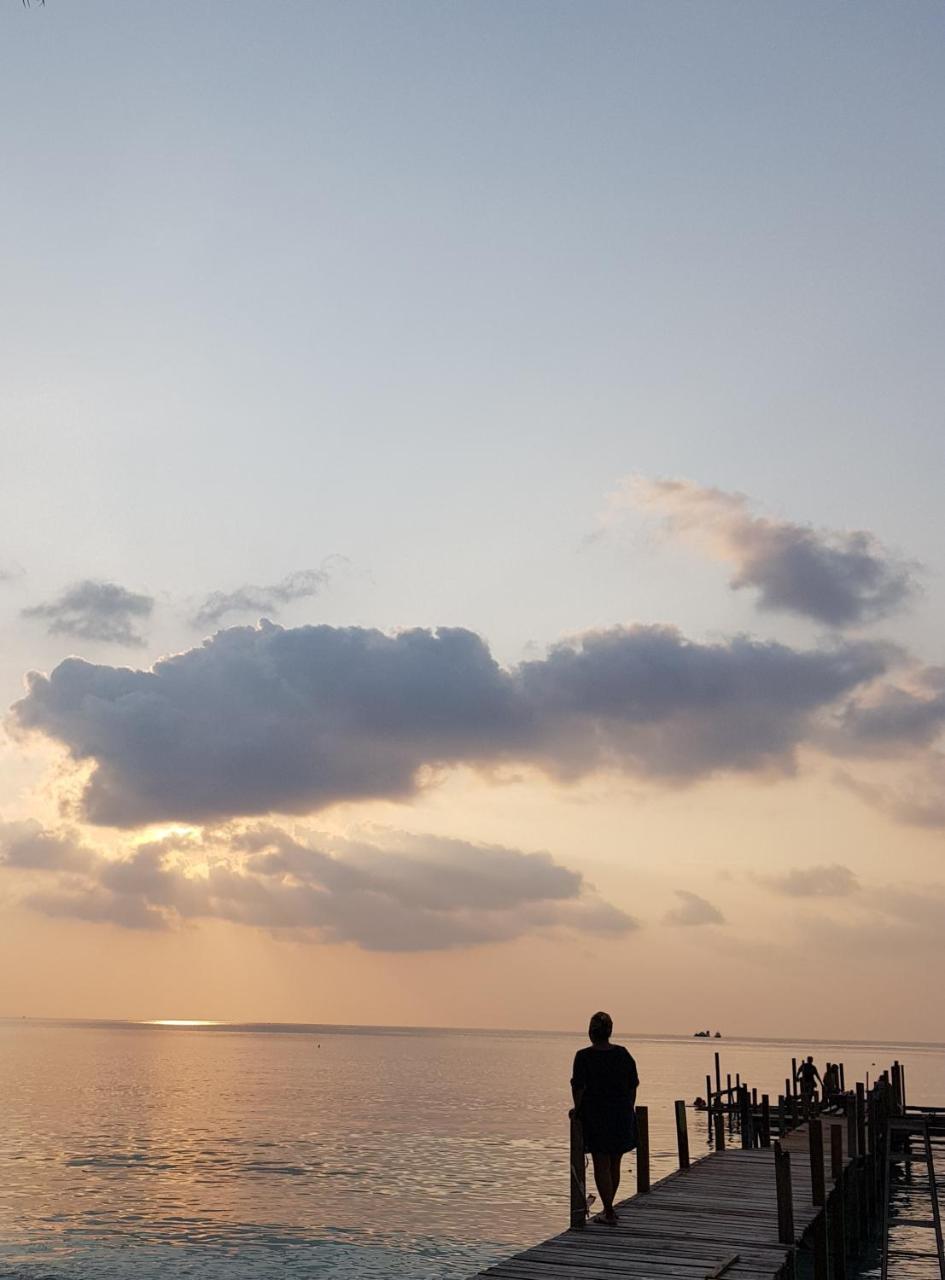 Sari Pacifica Resort & Spa, Lang Tengah Εξωτερικό φωτογραφία